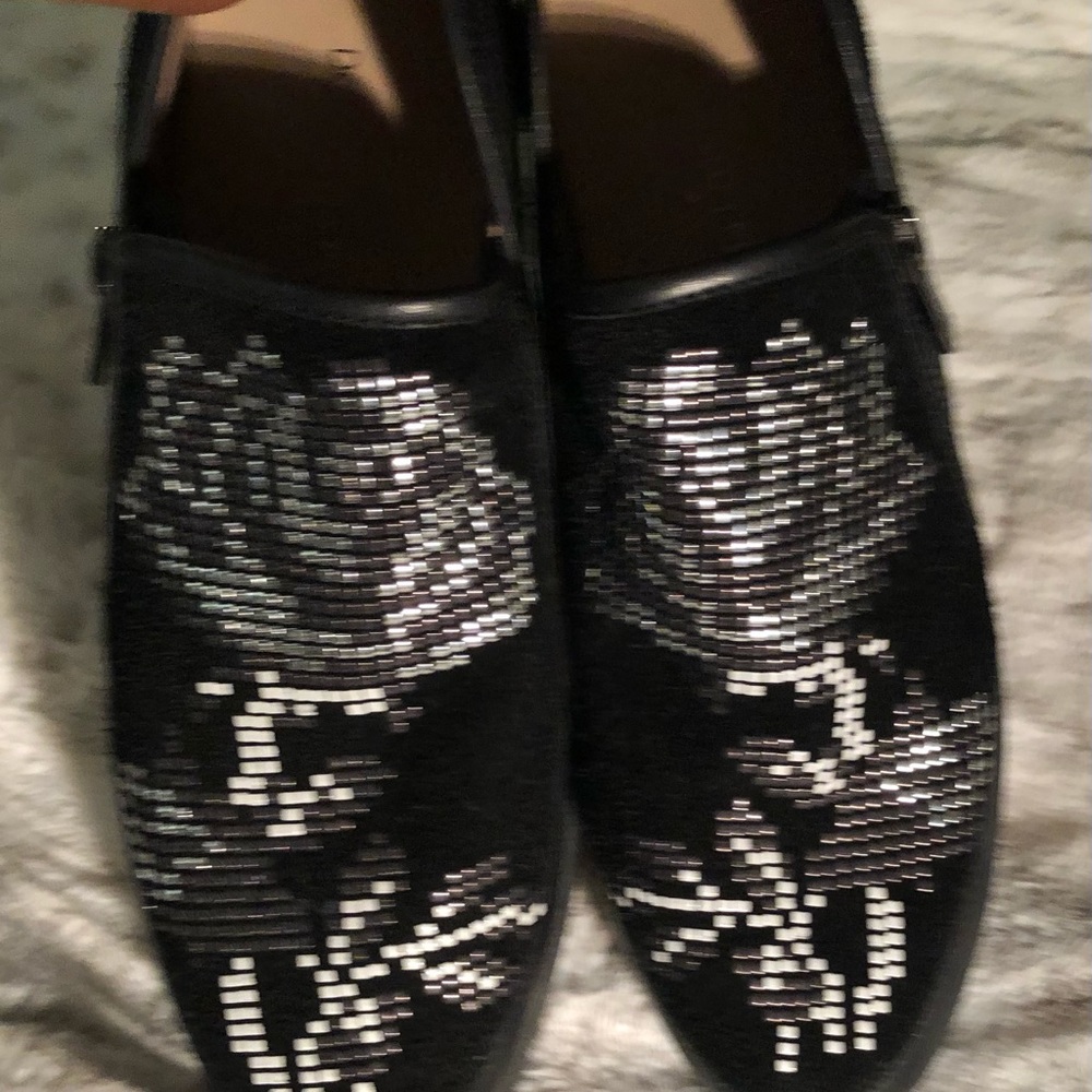 Donald J Pliner Shoes - Picture 3 of 11